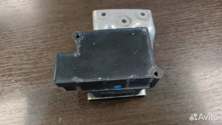 Блок клапанов пневмоподвески Audi A8 D3 6.0 BHT