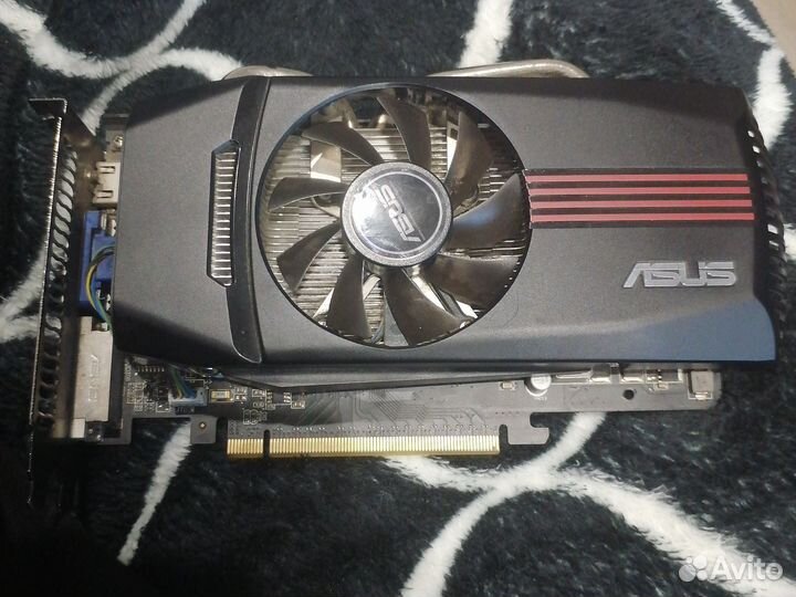 Видеокарта GTX 550 TI