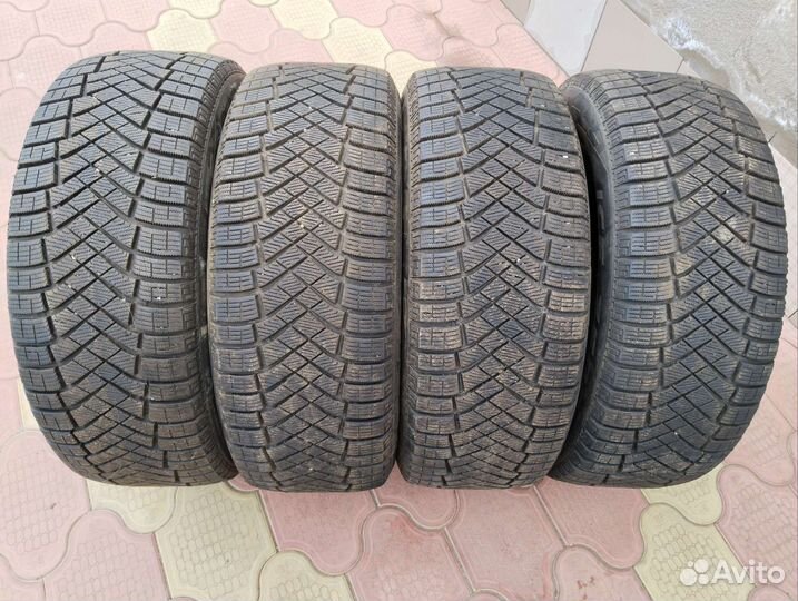 Pirelli Ice Zero FR 235/55 R18 104T