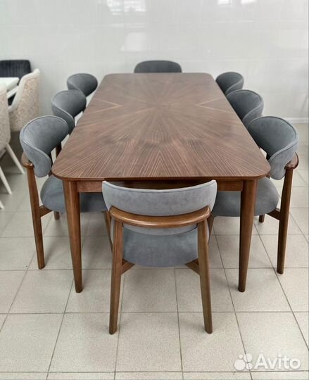 Стол и Стулья