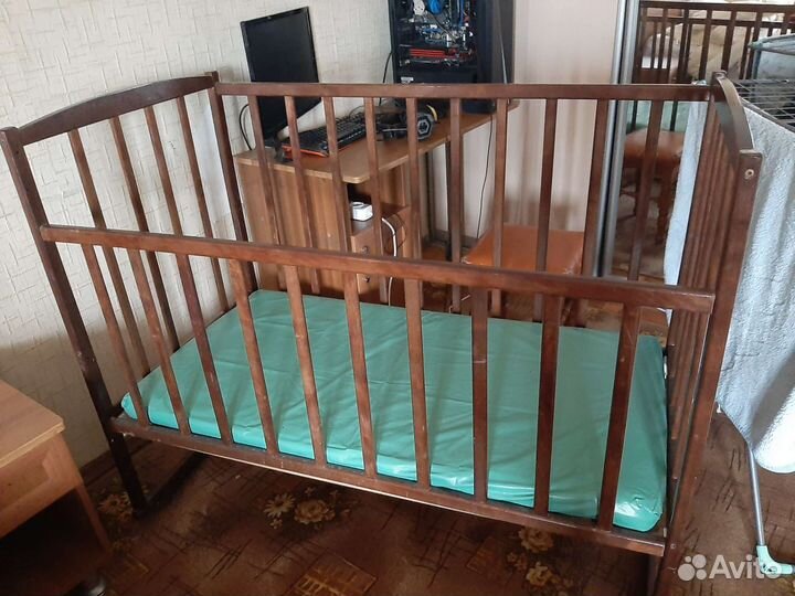 Детская кроватка