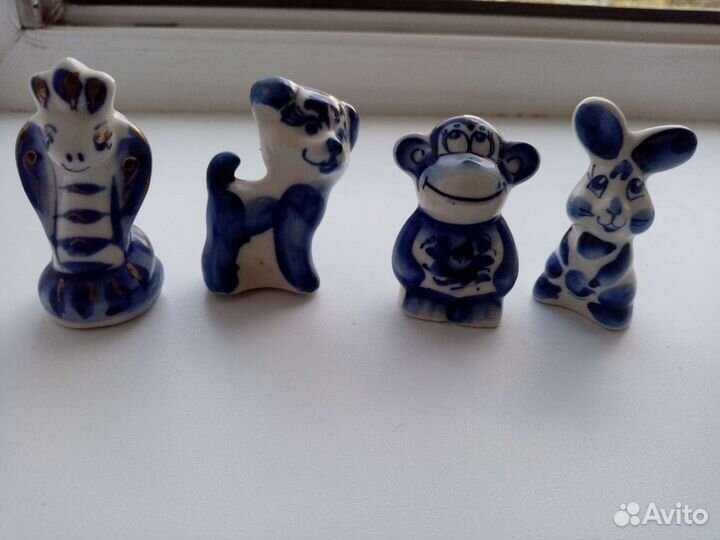 Фарфоровые статуэтки. Гжель