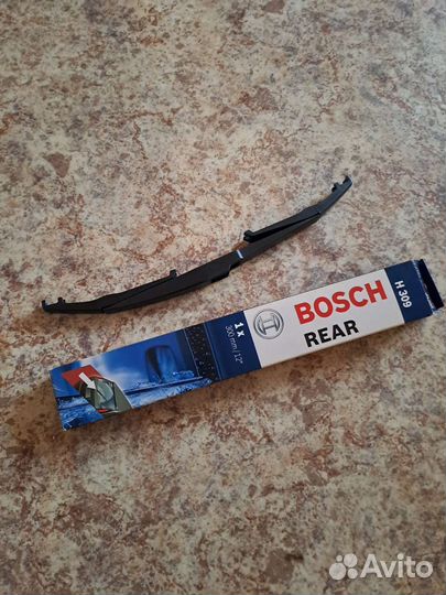 Дворник задний Rav 4 2011г