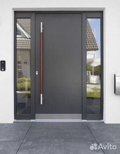 Парадная уличная дверь с термо