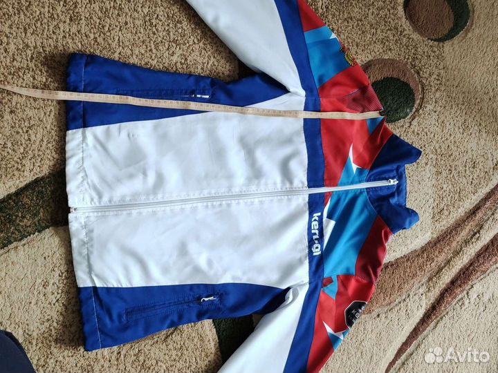 Спортивные костюм