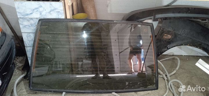 Стекло заднее на ваз 2114 (целое)