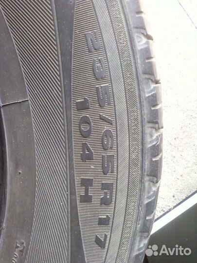 Kumho Road Venture ST KL16 235/65 R17