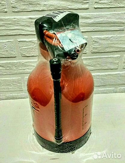 Опрыскиватель садовый Жук 5 литров