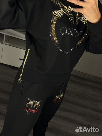 Костюм спортивный