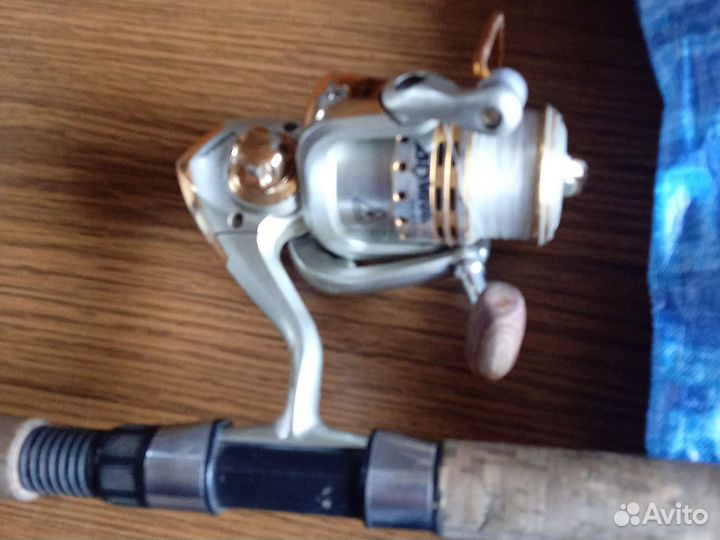 Спининги и удочки цена разная