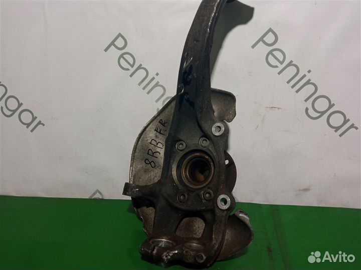 Ступица (кулак, цапфа) передняя правая Audi Q5 8R