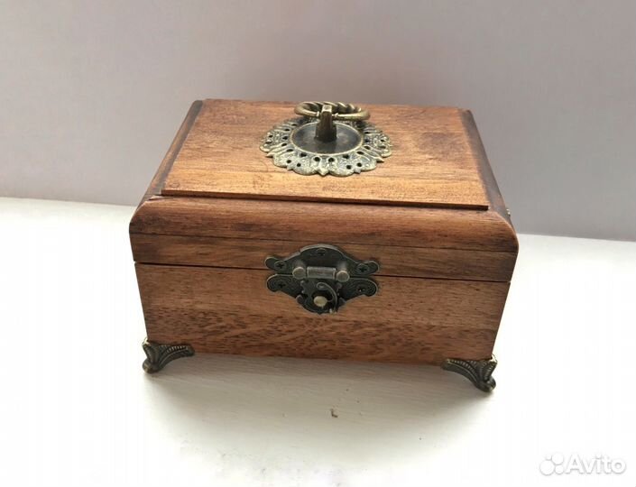 Шкатулка для украшений