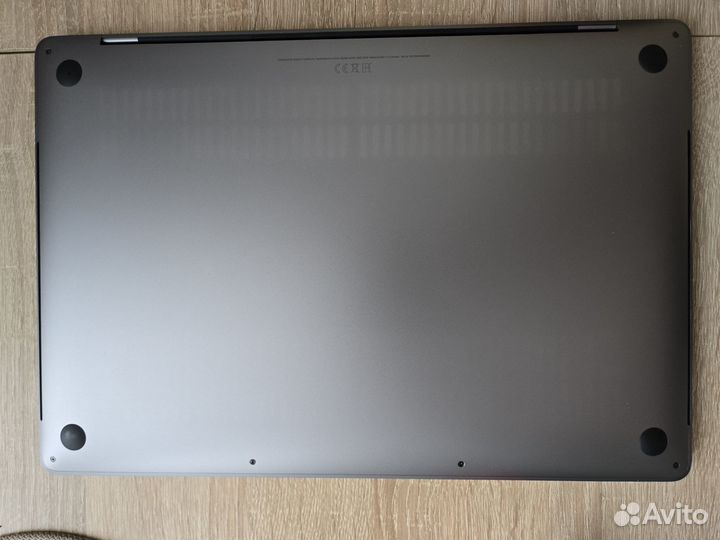 Apple macbook pro 16 2019(i7, 16g, 512)