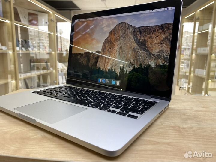 Macbook Pro 13 2014 i5/8/256Gb Silver