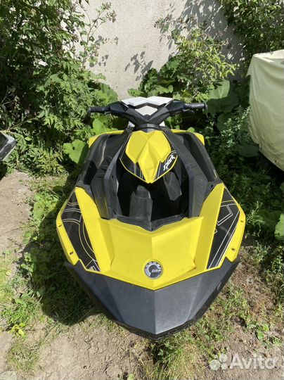 Sea doo spark 900 ace 2 up