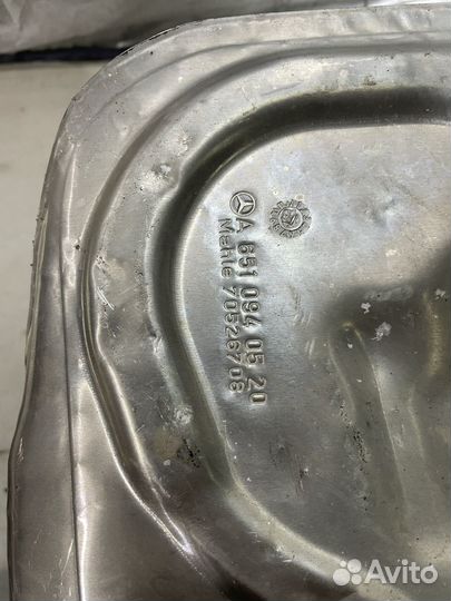 Корпус воздушного фильтра Мерседес ом 651