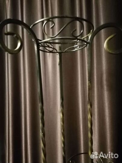 Подставка для цветов напольная