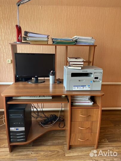 Компьютерный стол