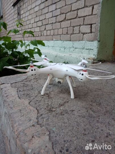 Квадракоптер Syma x8pro GPS RC