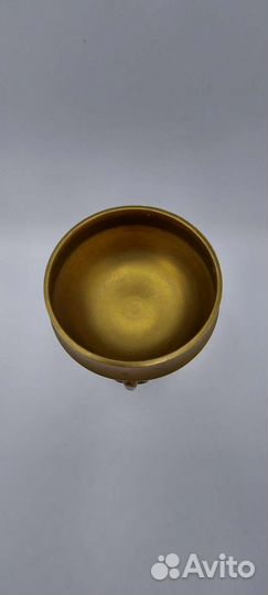 Антикварная бронзовая конфетница на ножке