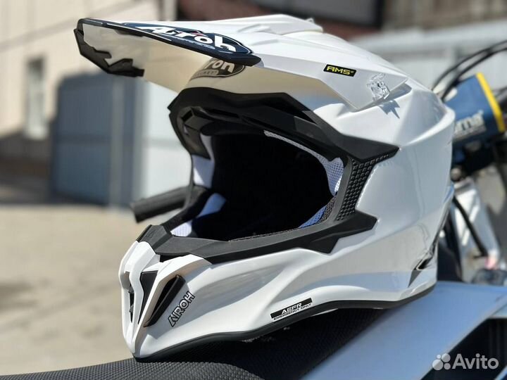 Кроссовый шлем Airoh Strycker