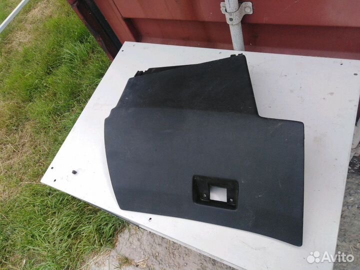 Бмв е34 крышка бардачка