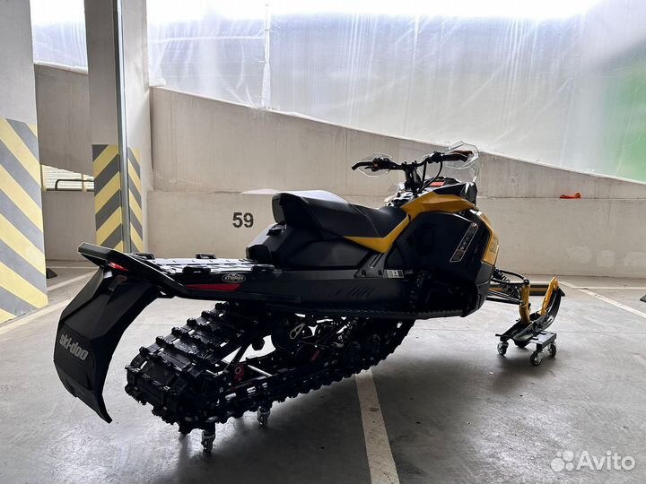 BRP Ski-Doo Renegade Adrenaline 900 ACE Turbo