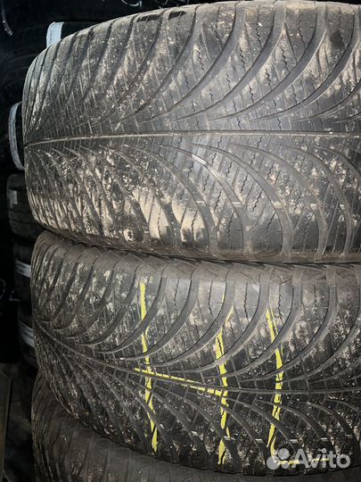 Goodyear Vector 4Seasons 255/55 R19 107V