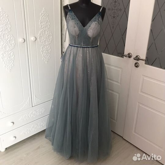 Вечернее платье в пол