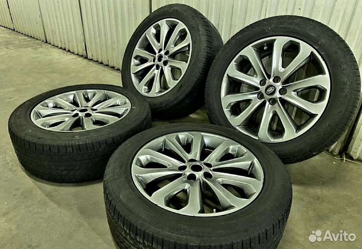 Комплект оригинальных колёс R20 range rover sport