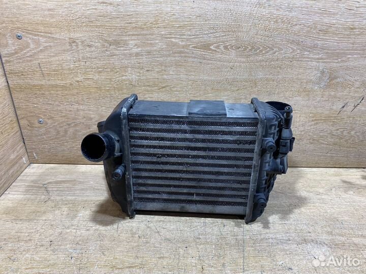 Интеркулер Audi A4 B6 128256