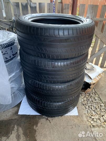 Blacklion Voracio CUV 275/55 R20