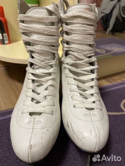 Коньки женские фигурные 38