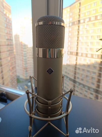 Студийный микрофон Neumann u 47