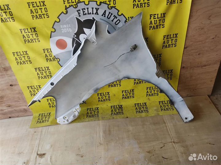 Крыло переднее правое Toyota Ipsum (acm21) 2001-2