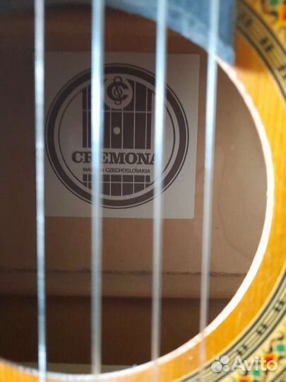 Акустическая гитара