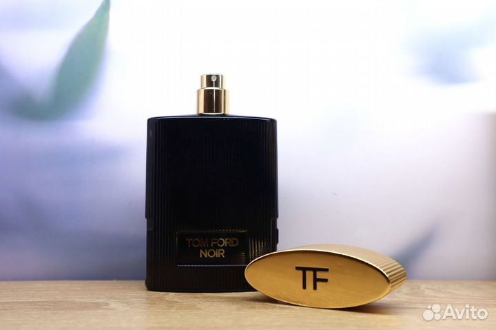 Noir Pour Femme Tom Ford распив парфюма