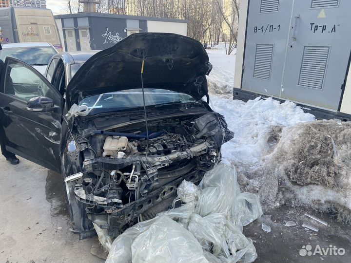 Ford Focus 1.6 МТ, 2014, битый, 184 000 км