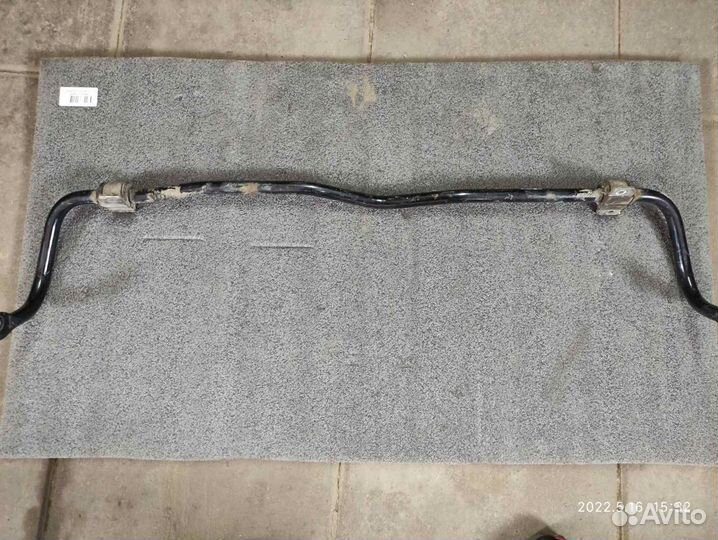 Передний стабилизатор Skoda Rapid