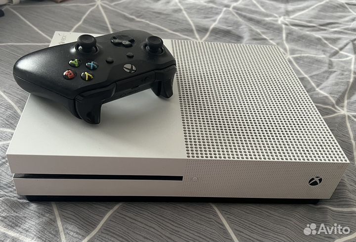 Xbox One s 1tb с играми
