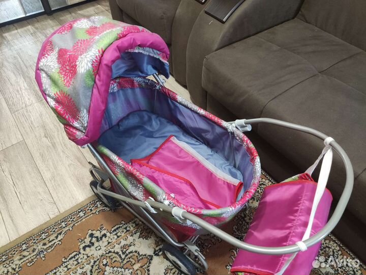 Коляска для кукол