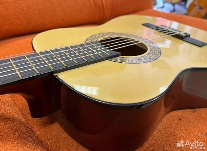 Классическая гитара 4/4 Новая