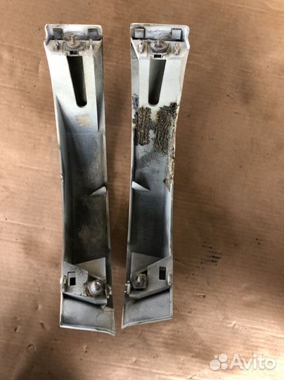 Ресничка левая задняя Mazda Capella gf седан