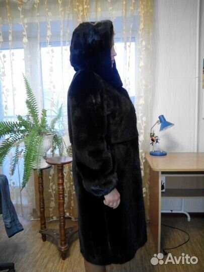 Продам норковую шубу