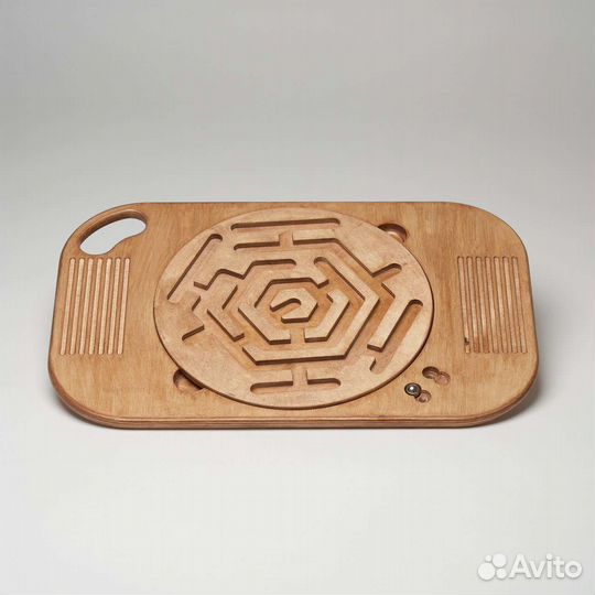 Балансировочная доска с лабиринтом