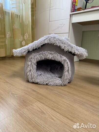 Домик для кошек и собак мелких пород