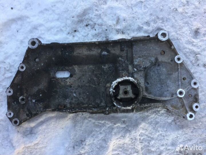 Балка подмоторная Volkswagen Golf 6 2009-2012