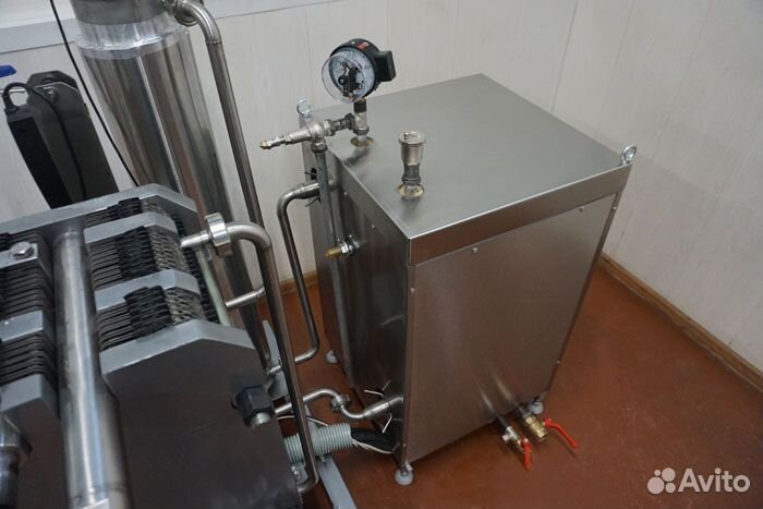 Проточный пастеризатор-охладитель молока