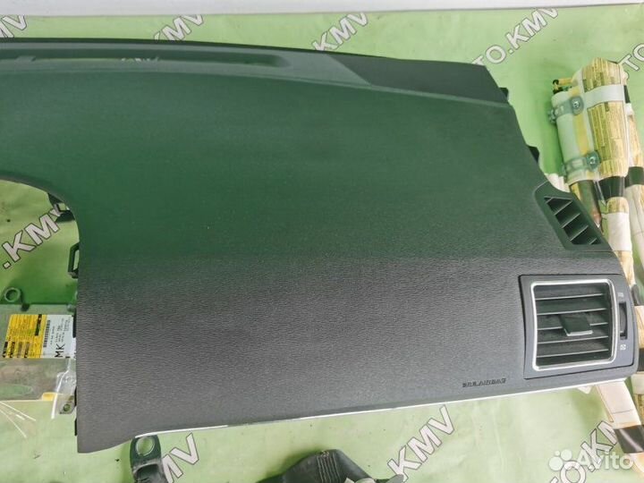 Панель салона передний Toyota Avensis 3