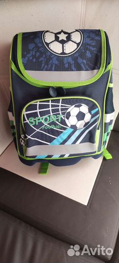 Школьный портфель